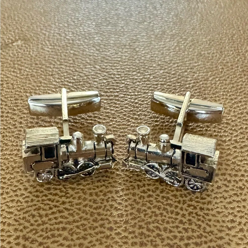 Vintage Sarah Coventry Gold Tone Locomotive Train Cufflinks